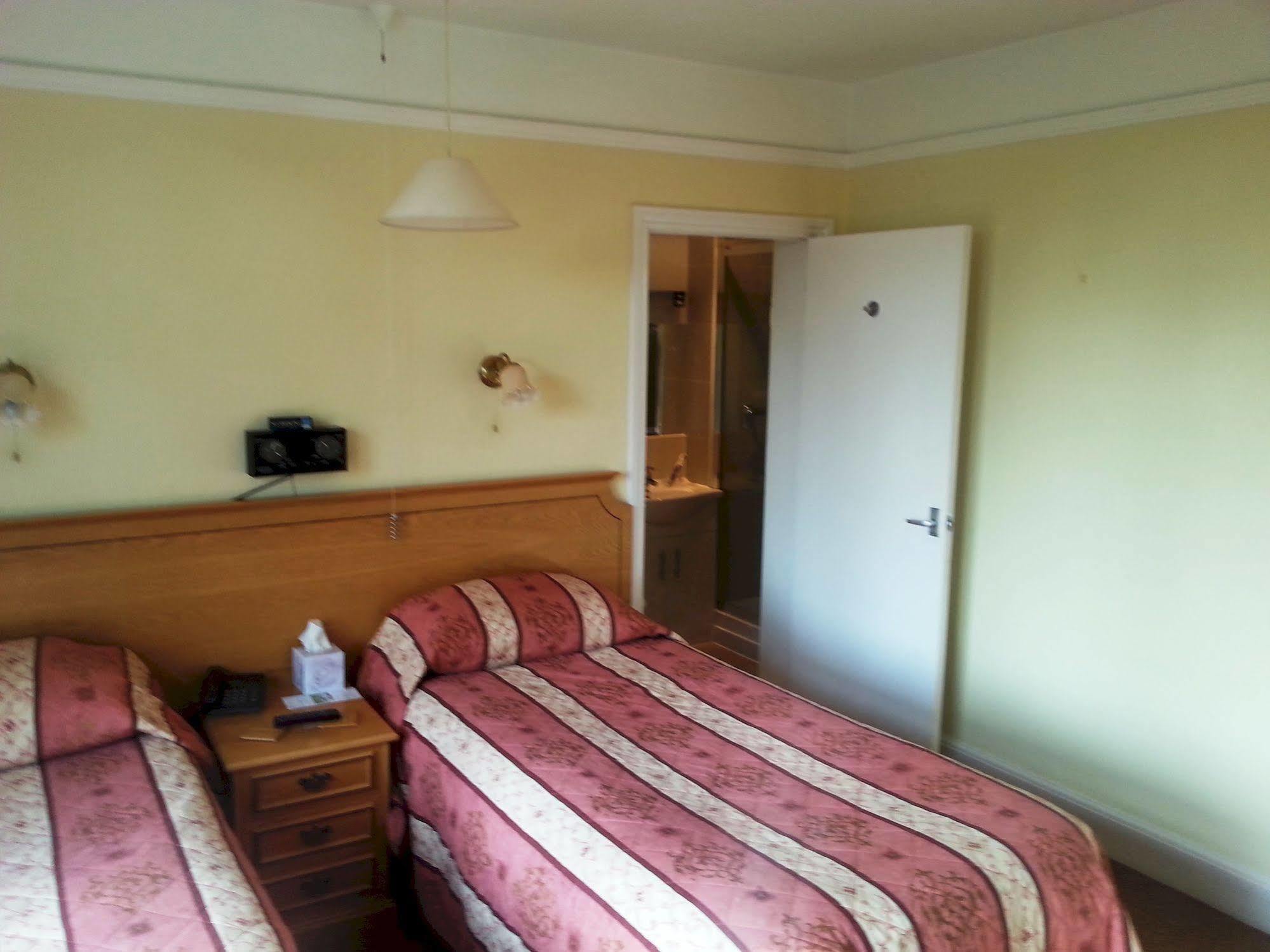 The Nyton Guesthouse Ілі Екстер'єр фото