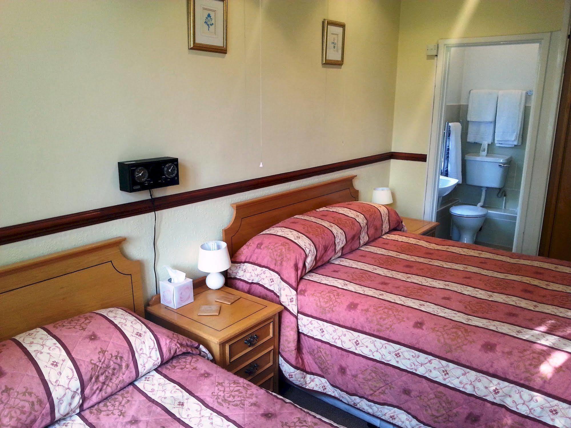 The Nyton Guesthouse Ілі Екстер'єр фото